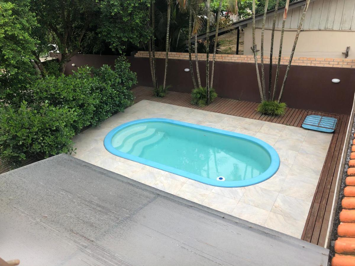 Linda Casa Com Piscina Em Bombinhas, Espaco Inteiro Exterior foto