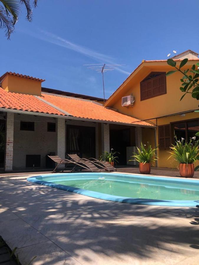 Linda Casa Com Piscina Em Bombinhas, Espaco Inteiro Exterior foto